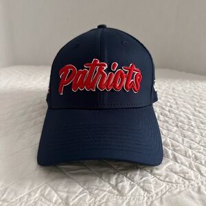 New Era 39Thirty New England Patriots Sideline Home FlexFit Baseball Cap Hat
